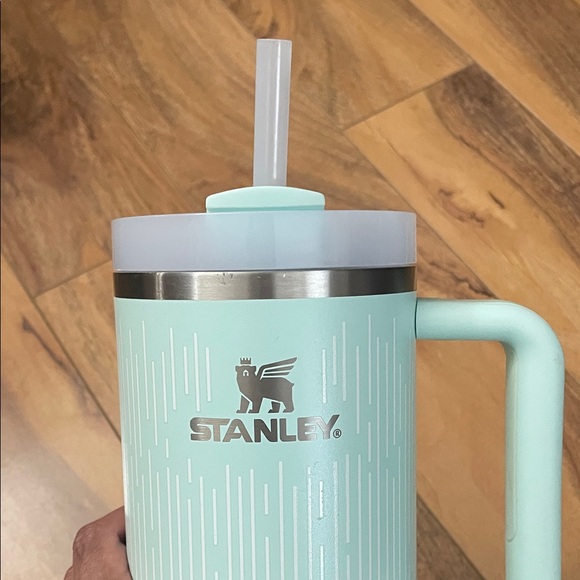 Stanley Aqua Blue Insulated Mug 40 ounce - Picture 5 of 5